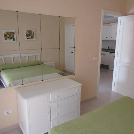 Sunset Apartment *